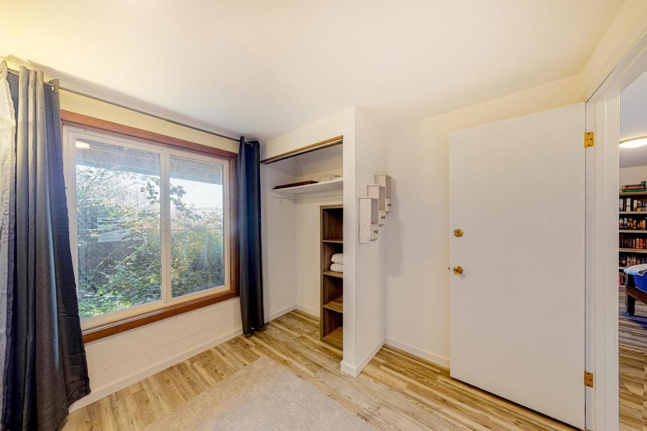 Rockaway Beach House Exterior photo